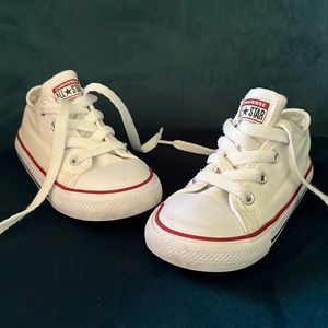 Converse toddler size 8